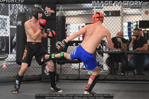 2021-05-02 Milano in the Cage 7 00657 Cesare Conti-Mattia Cecchetto - Shoot boxe Junior -66kg